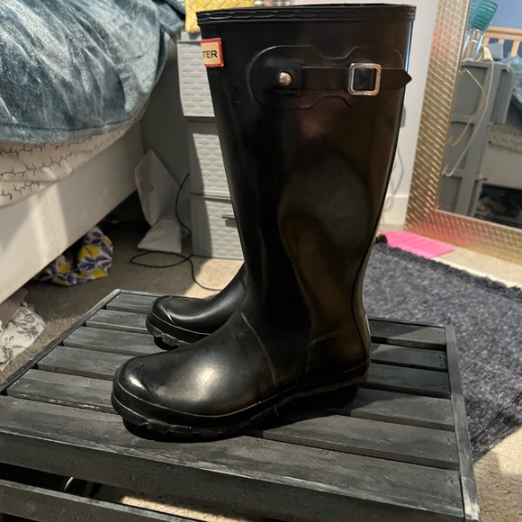 Black hunter boots. Size US 5B/6G - Picture 2 of 4